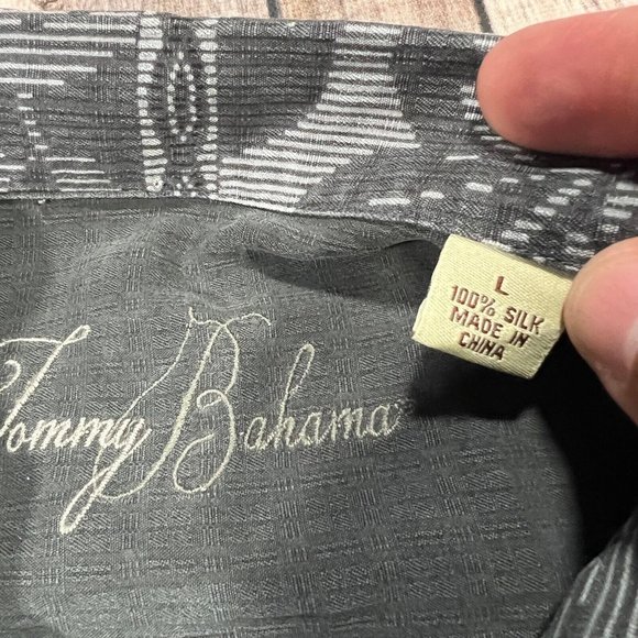 Tommy Bahama 100% Silk Hawaiian Floral Short Sleeve Button Shirt Large Grey Camp - Picture 4 of 7